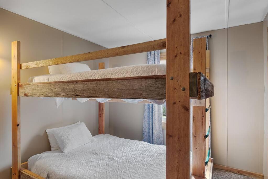 Villa Blue Pine Retreat Lead Esterno foto